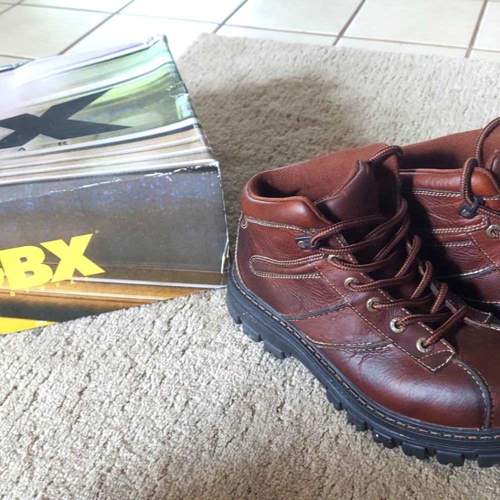 Men's brand new with tags size 10 brown gbx boots